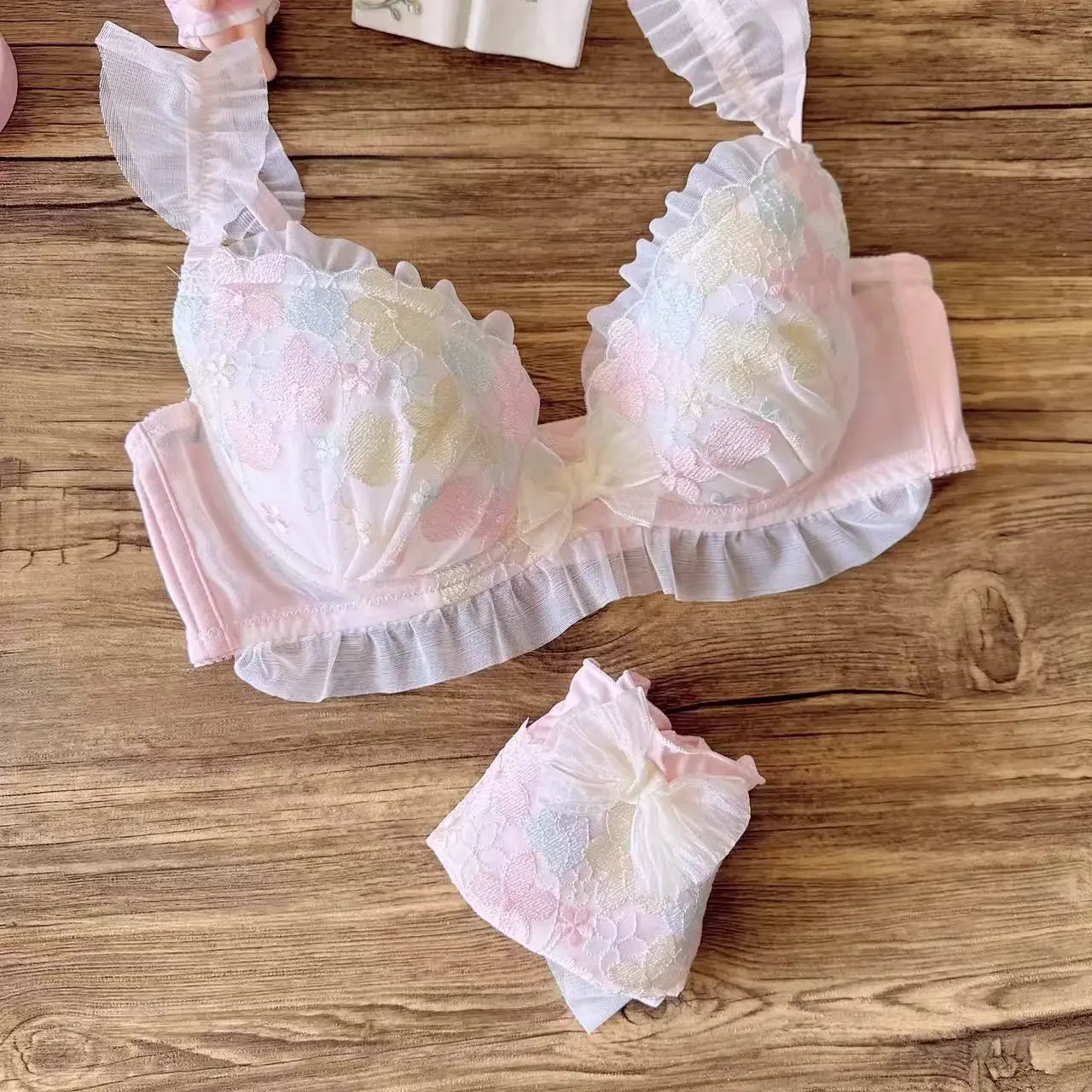 Japanese Super Beautiful Sunflower Embroidered Underwear Three Color Cover Student Girl Cute Gathering Underwear Bra Set